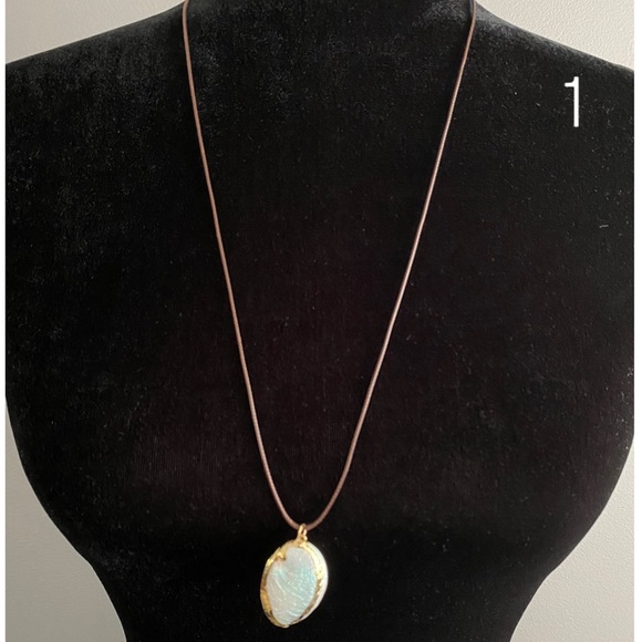 NEW Abalone Shell Pendant Necklace - Picture 4 of 7